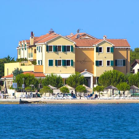 Hotel Spongiola Krapanj Exteriör bild