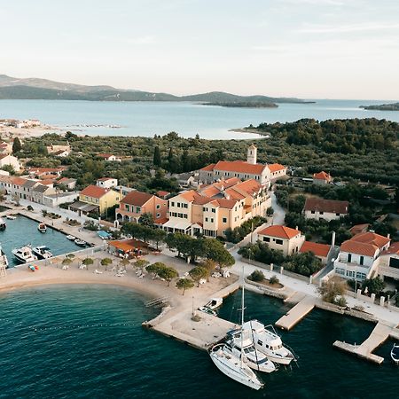 Hotel Spongiola Krapanj Exteriör bild