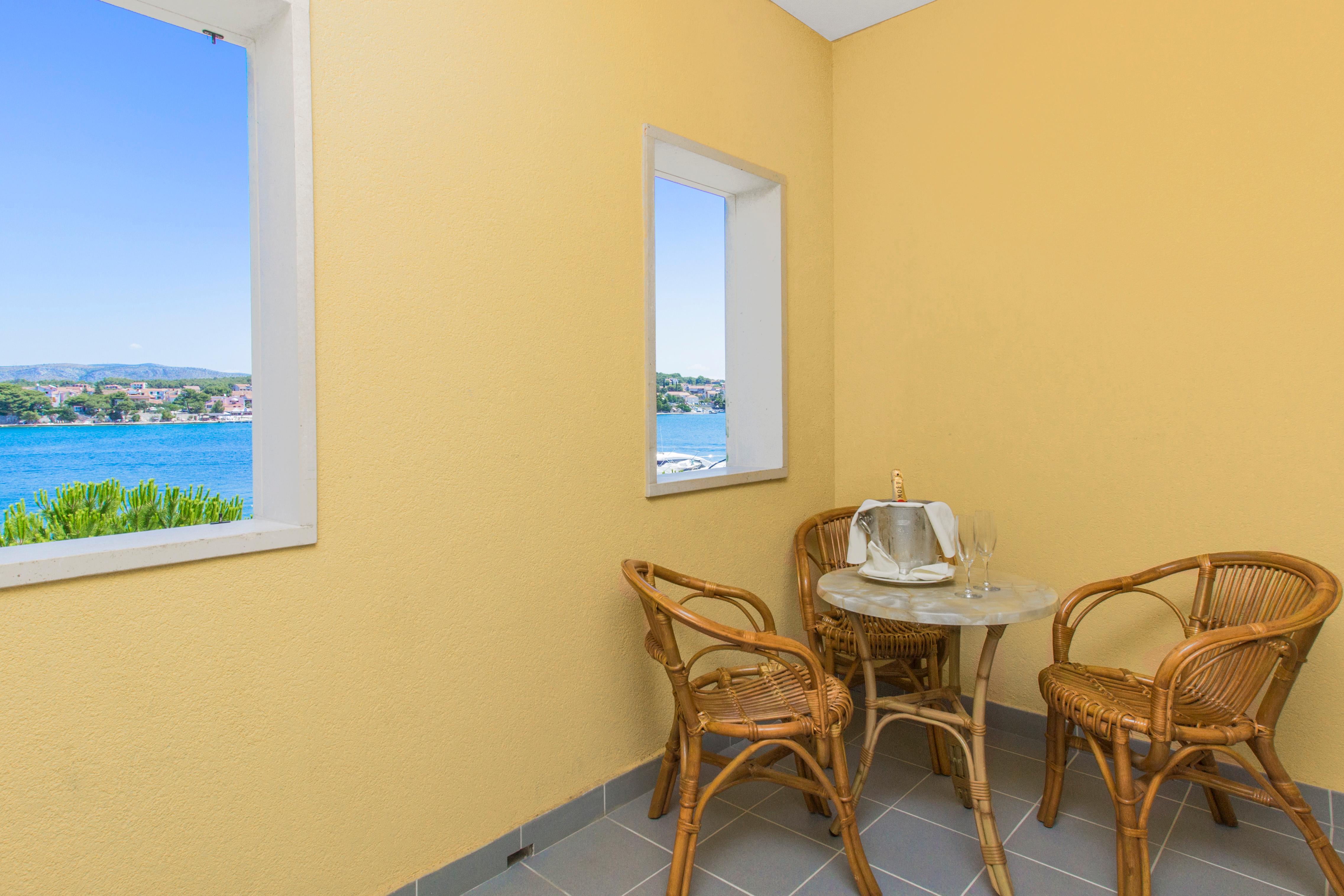 Hotel Spongiola Krapanj Exteriör bild