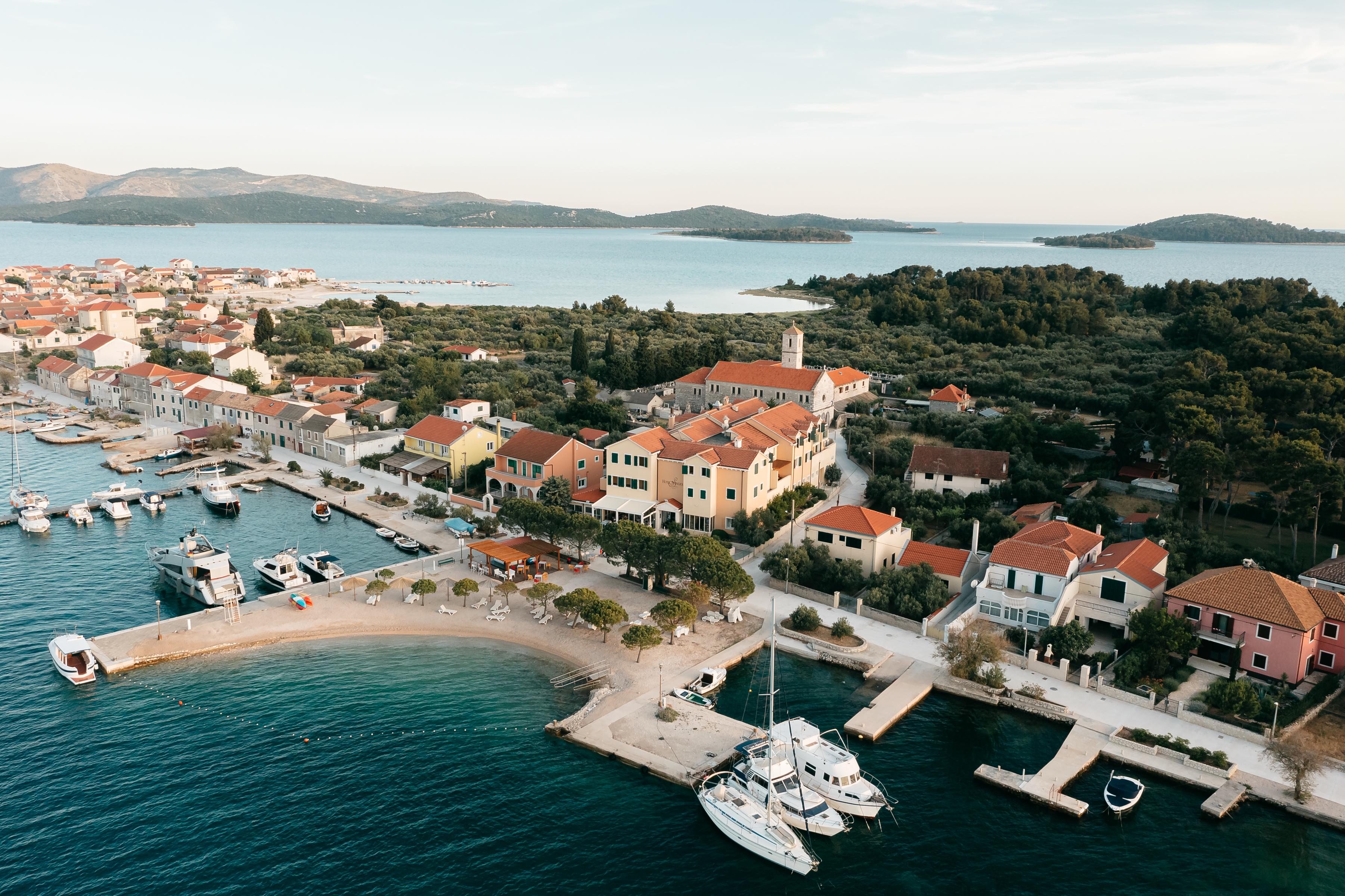 Hotel Spongiola Krapanj Exteriör bild
